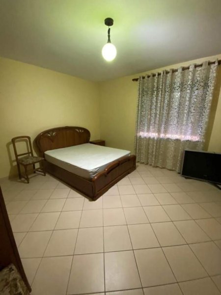 Tirane, jepet me qera apartament 1+1 Kati 3, 90 m² 350 Euro (Kavajes)