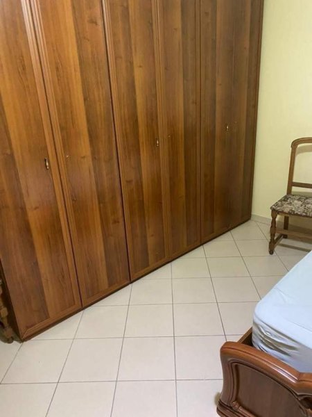 Tirane, jepet me qera apartament 1+1 Kati 3, 90 m² 350 Euro (Kavajes)