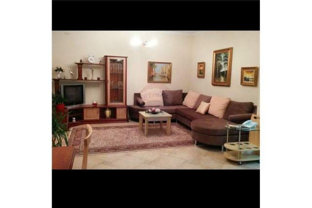 Tirane, jepet me qera apartament 3+1+BLK Kati 7, 130 m² 900 Euro (rruga elbasanit)