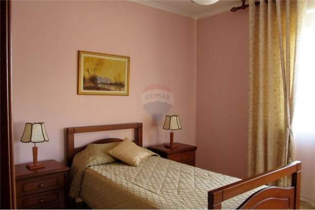 Tirane, jepet me qera apartament 3+1+BLK Kati 7, 130 m² 900 Euro (rruga elbasanit)
