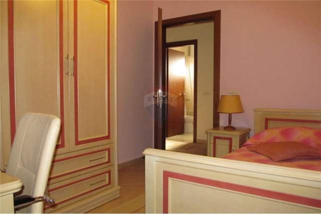 Tirane, jepet me qera apartament 3+1+BLK Kati 7, 130 m² 900 Euro (rruga elbasanit)