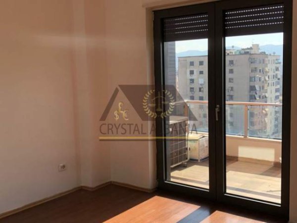 Tirane, jepet me qera apartament Kati 7, 132 m² 700 Euro