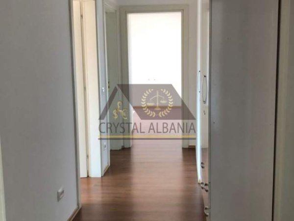 Tirane, jepet me qera apartament Kati 7, 132 m² 700 Euro