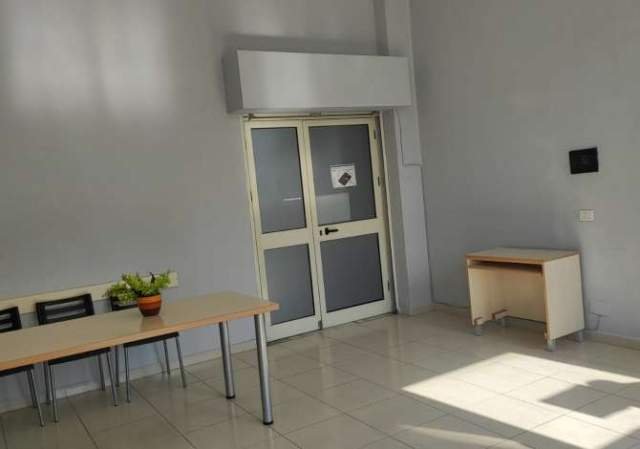 Tirane, jepet me qera apartament Kati 2, 46 m² 40.000 Leke