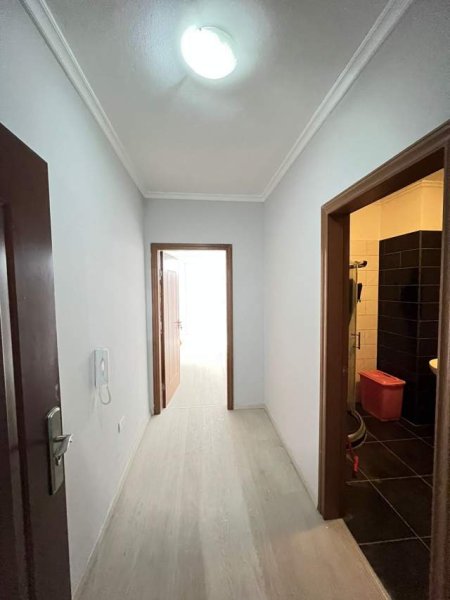 Tirane, shitet apartament 1+1+BLK Kati 3, 73 m² 69.700 Euro (Yzberisht)