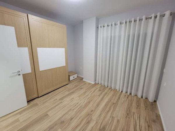 Tirane, jepet me qera apartament 2+1+A+BLK Kati 2, 110 m² 500 Euro (Ali Demi)