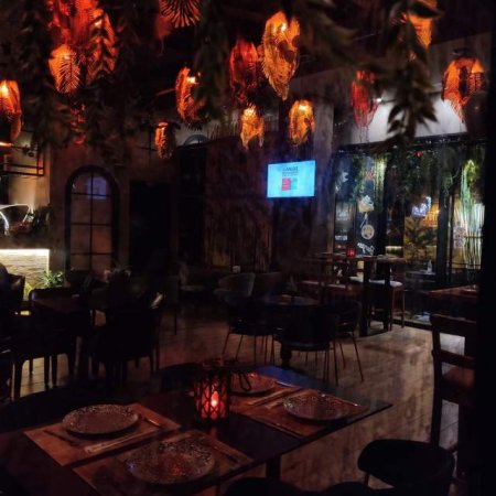 Tirane, shitet lokal busines Sushi Resto Bar dhe dyqan peshku, Kati 0, 130 m² 12.000 Euro
