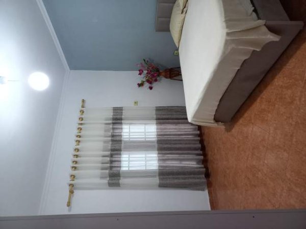 Tirane, jepet me qera apartament 1+1+BLK Kati 2, 65 m² 30.000 Leke (Rruga "Andon Frasheri" 5 min nga SUT)