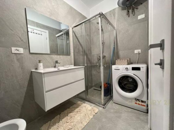 Tirane, jepet me qera apartament 1+1 Kati 1, 58 m² 650 Euro (Liqeni i Thate, Park Life Residence)