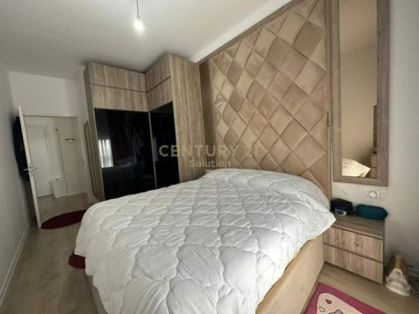 Tirane, jepet me qera apartament 1+1+BLK Kati 5, 58 m² 450 Euro (Ish parku , Kompleksi Magnet)