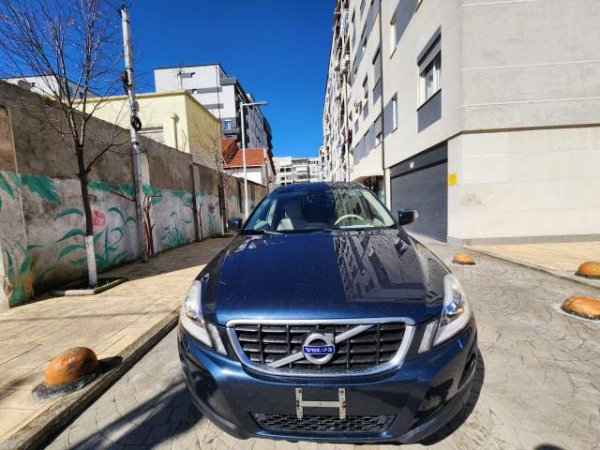 Tirane, shitet xhip Volvo Xc60 Viti 2010, 9.500 Euro