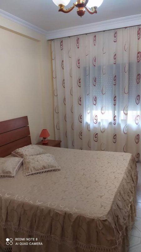 Tirane, jepet me qera apartament 3+1 Kati 5, 105 m² 350 Euro (don bosko)