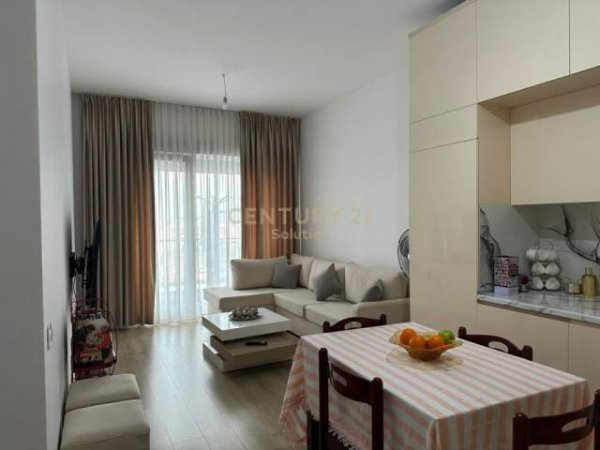Tirane, shitet apartament 1+1+BLK Kati 8, 57 m² 105.000 Euro (Kompleksi Magnet)
