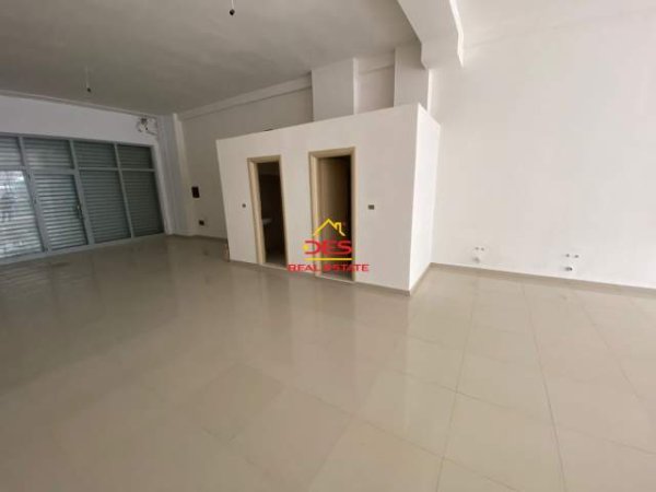 Vlore, shitet ambjent biznesi Kati 0, 104 m² 135.000 Euro (Rruga Cajupi,Vlore)