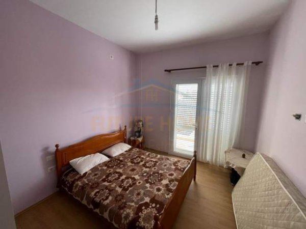 Korce, shitet Vile 2 Katshe Kati 2, 420 m² 177.000 Euro (Lagjia 16, Korçë.)