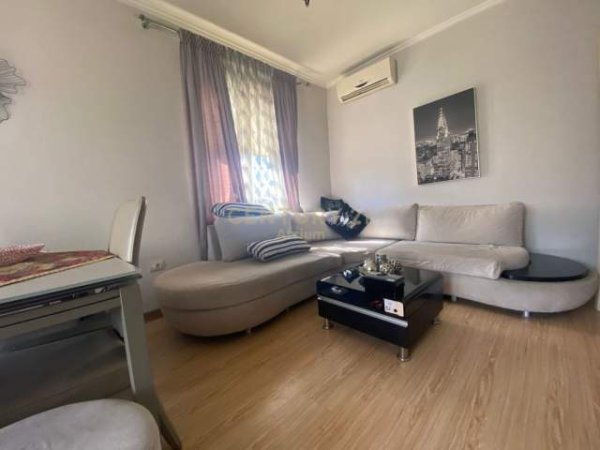 Tirane, shitet apartament 2+1 Kati 3, 58 m² 109.000 Euro (21 Dhjetori)