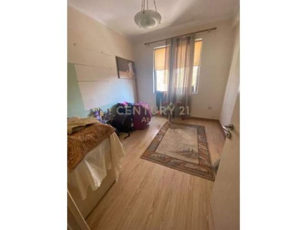 Tirane, shitet apartament 2+1 Kati 3, 58 m² 109.000 Euro (21 Dhjetori)