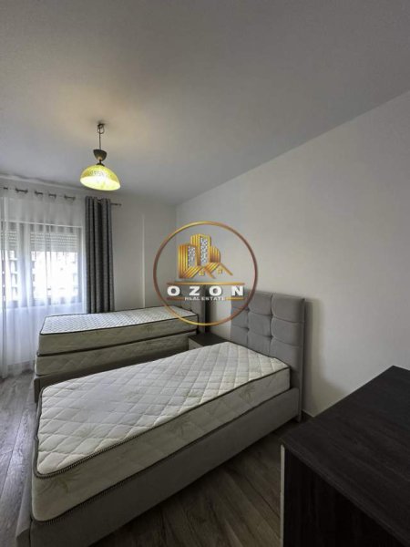 Tirane, jepet me qera apartament 2+1+A+BLK Kati 2, 96 m² 400 Euro (Kopshti Botanik)