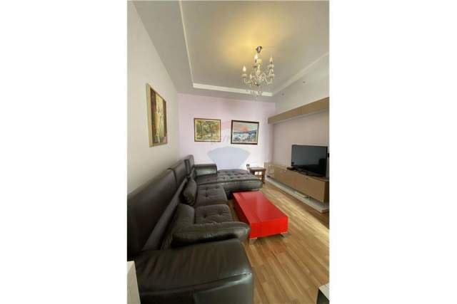 Tirane, jepet me qera apartament 1+1 56 m² 5.500 Leke (rruga e kavajes)