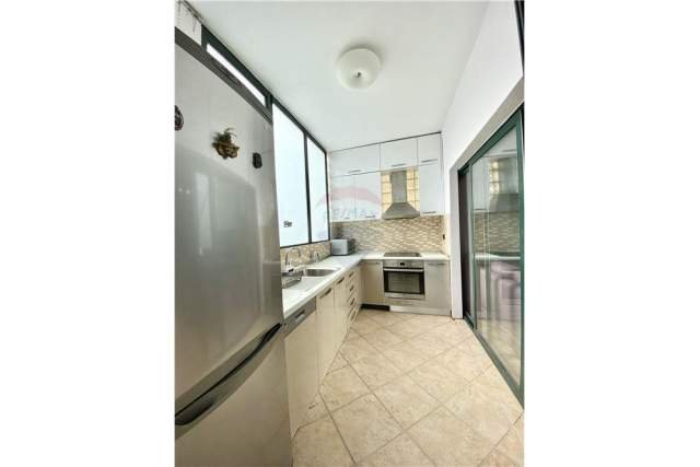 Tirane, jepet me qera apartament 1+1 56 m² 5.500 Leke (rruga e kavajes)