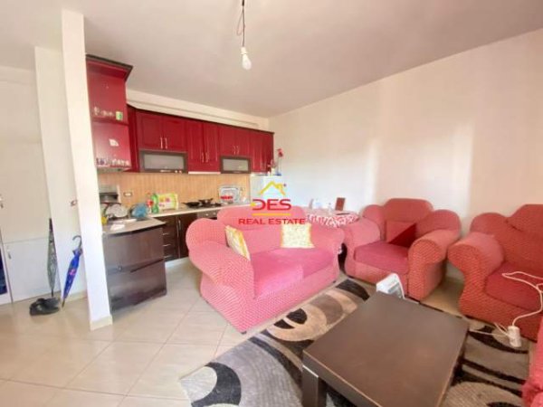 Vlore, shitet apartament 2+1+BLK Kati 6, 104 m² 100.000 Euro (Rruga Gjergj Arianiti)