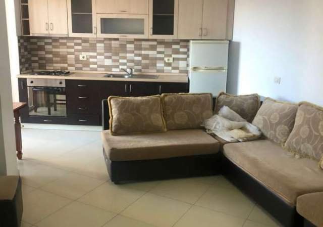 Tirane, jepet me qera apartament Kati 5, 65 m² 40.000 Leke
