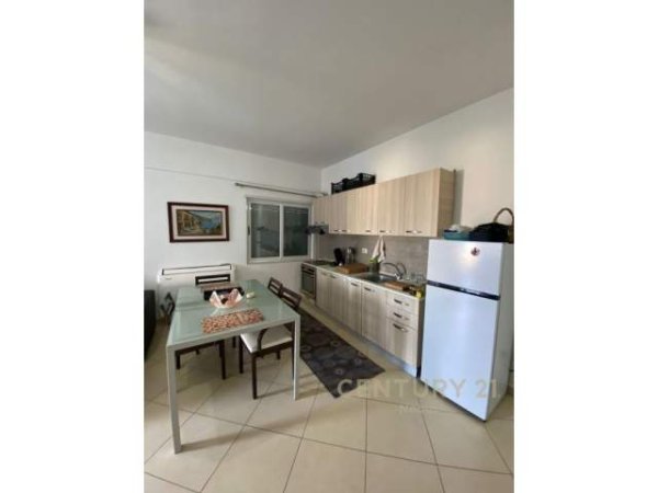 Tirane, jepet me qera apartament 1+1+BLK Kati 3, 65 m² 370 Euro (Liqeni i Thate)