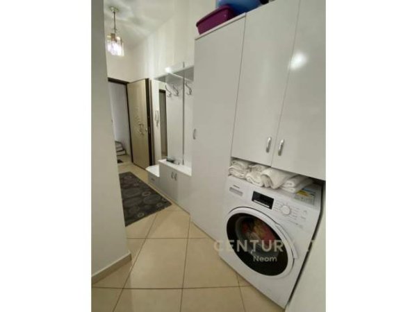 Tirane, jepet me qera apartament 1+1+BLK Kati 3, 65 m² 370 Euro (Liqeni i Thate)