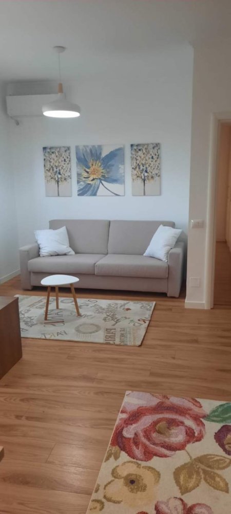 Tirane, jepet me qera apartament Kati 3, 70 m² 500 Euro