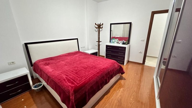 Tirane, jepet me qera apartament 2+1+Ballkon Kati 5, 110 m² 510 € (Astir/Rruga Mikel Maruli)