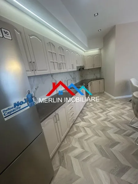 Tirane, shitet apartament 2+1+Ballkon Kati 7, 120 m² 360.000 € (RRUGA E DIBRES)