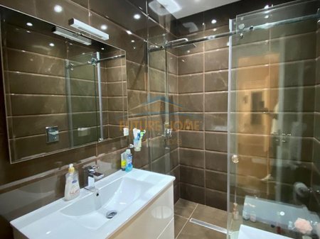 Tirane, jepet me qera apartament 3+1 Kati 3, 117 m² 1.200 € 