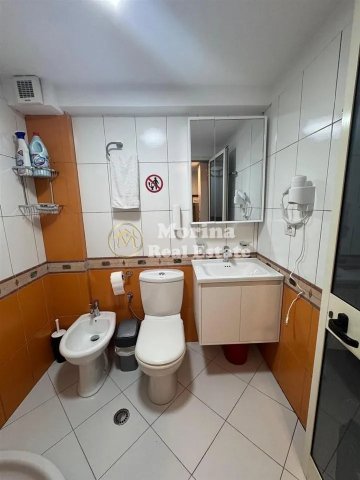 Tirane, jepet me qera apartament 1+1 Kati 1, 60 m² 600 € (Komuna e Parisit)