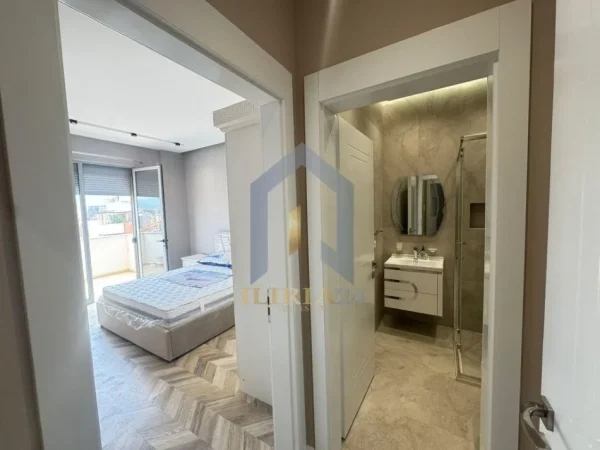 Tirane, shes apartament 2+1+Ballkon Kati 7, 120 m² 360.000 € 