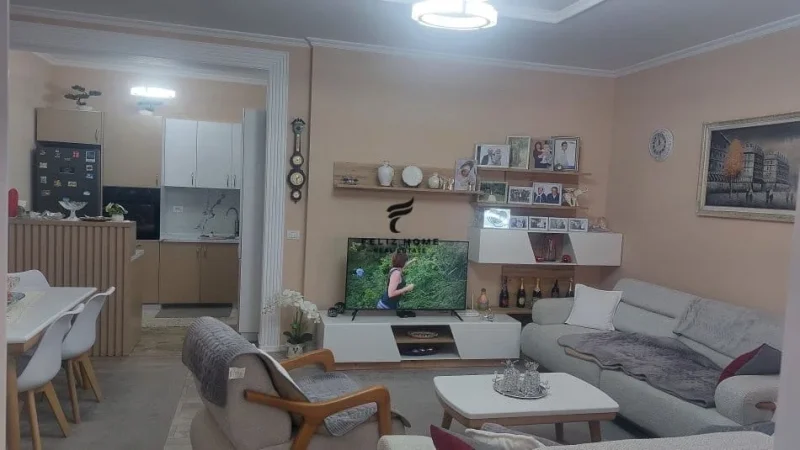 Tirane, shitet apartament 2+1+Ballkon Kati 1, 100 m² 150.000 € (FRESKU)