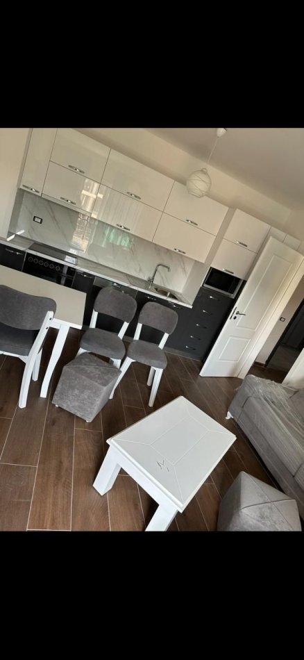 Tirane, jepet me qera apartament 1+1+Ballkon Kati 5, 67 m² 400 € (Astir, Vila L 2)
