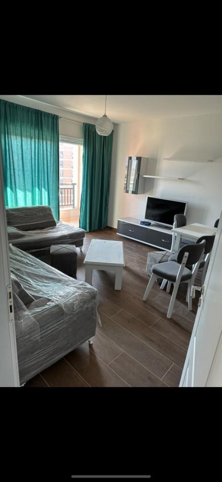 Tirane, jepet me qera apartament 1+1+Ballkon Kati 5, 67 m² 400 € (Astir, Vila L 2)