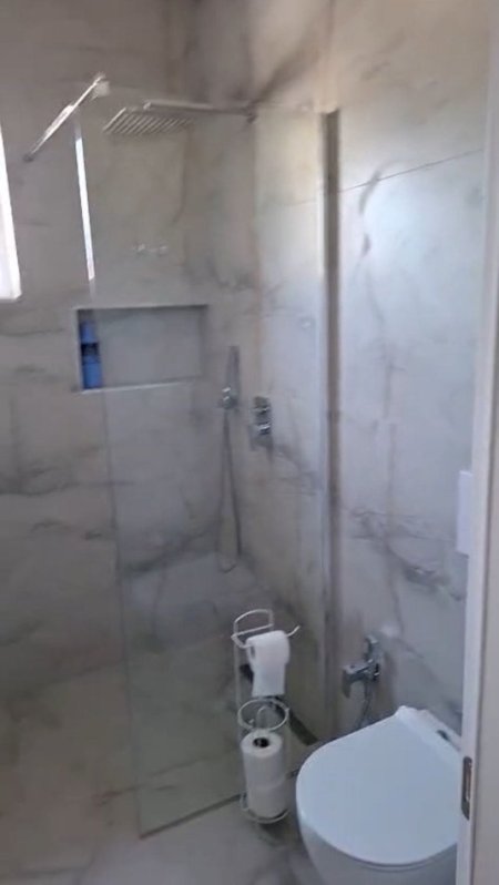 Tirane, jap me qera Vile 1+1 Kati 4, 63 m² 500 € (vasil shanto)