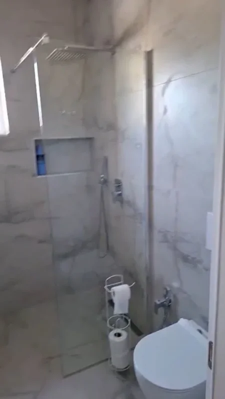 Tirane, jap me qera Vile 1+1 Kati 4, 63 m² 500 € (vasil shanto)