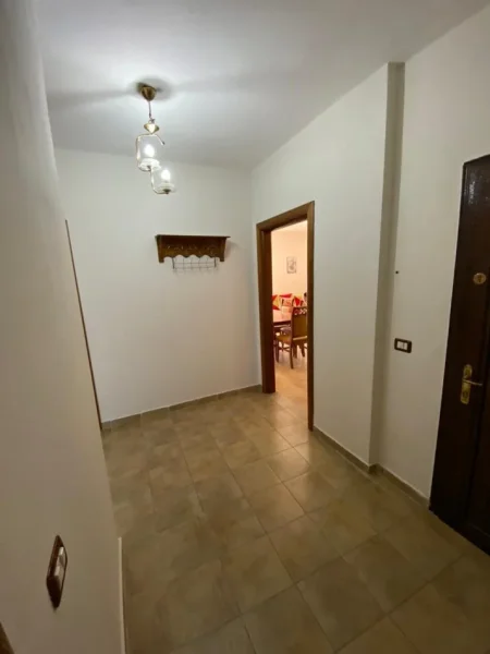 Durres, shitet apartament 1+1+Ballkon Kati 3, 65 m² 70.000 € (Mali i Robit)