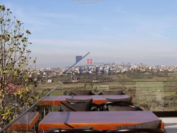 Tirane, shitet toke , 5.000 m² 300.000 € 