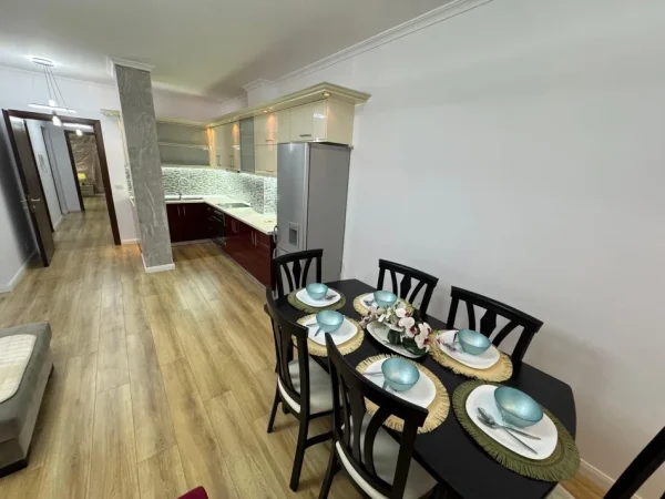 Tirane, shes apartament 2+1+Ballkon Kati 4, 101 m² 147.000 € (rruga fabrika e qelqit)