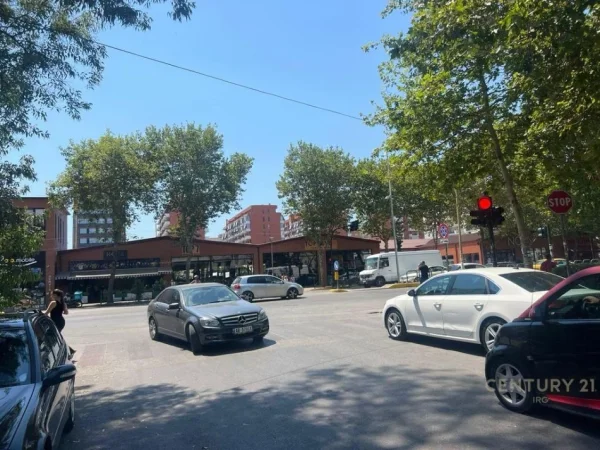 Tirane, shitet apartament 3+1 Kati 2, 70 m² 230.000 € (Ish Parku)