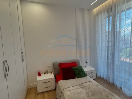 Tirane, shitet apartament 3+1+2+Ballkon Kati 8, 156 m² 312.000 € (Porcelan, Rezidenca Erli)