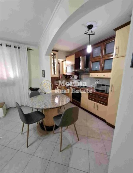 Tirane, jepet me qera apartament 2+1 Kati 2, 72 m² 650 € (Ali Demi)