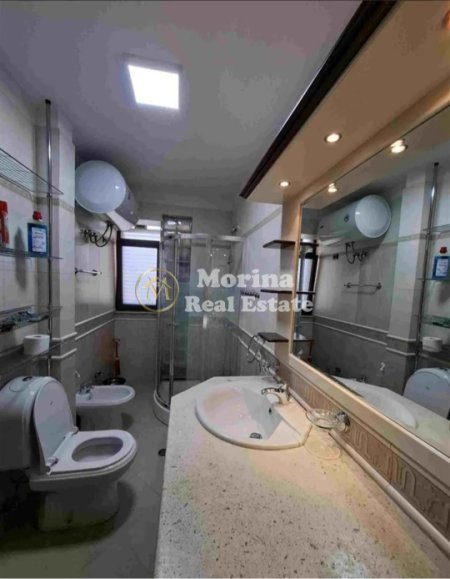 Tirane, jepet me qera apartament 2+1 Kati 2, 72 m² 650 € (Ali Demi)