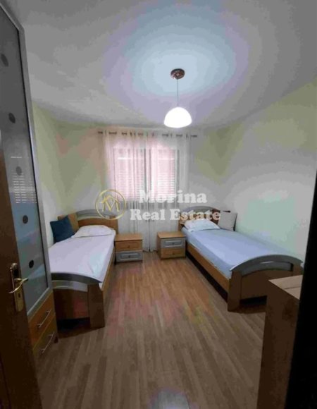 Tirane, jepet me qera apartament 2+1 Kati 2, 72 m² 650 € (Ali Demi)