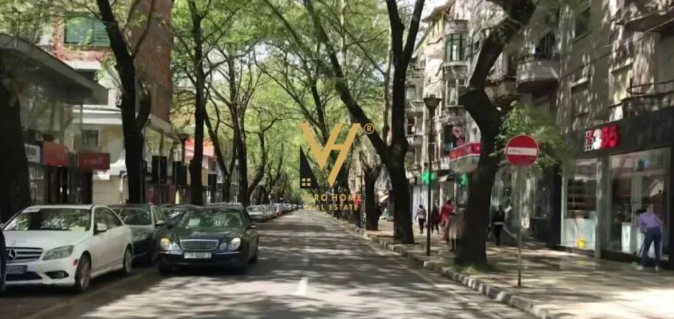 Tirane, jepet me qera dyqan Kati 0, 45 m² 1.300 € (MYSLYM SHYRI)