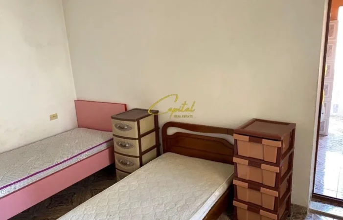 Tirane, jepet me qera apartament 3+1 Kati 2, 120 m² 450 € (RRUGA E DIBRES)