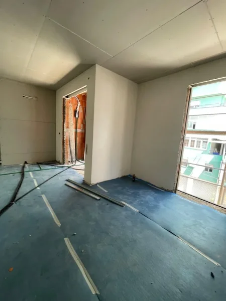 Tirane, shitet apartament 1+1+Aneks+Ballkon Kati 2, 72 m² 193.800 € (Komuna Parisit)